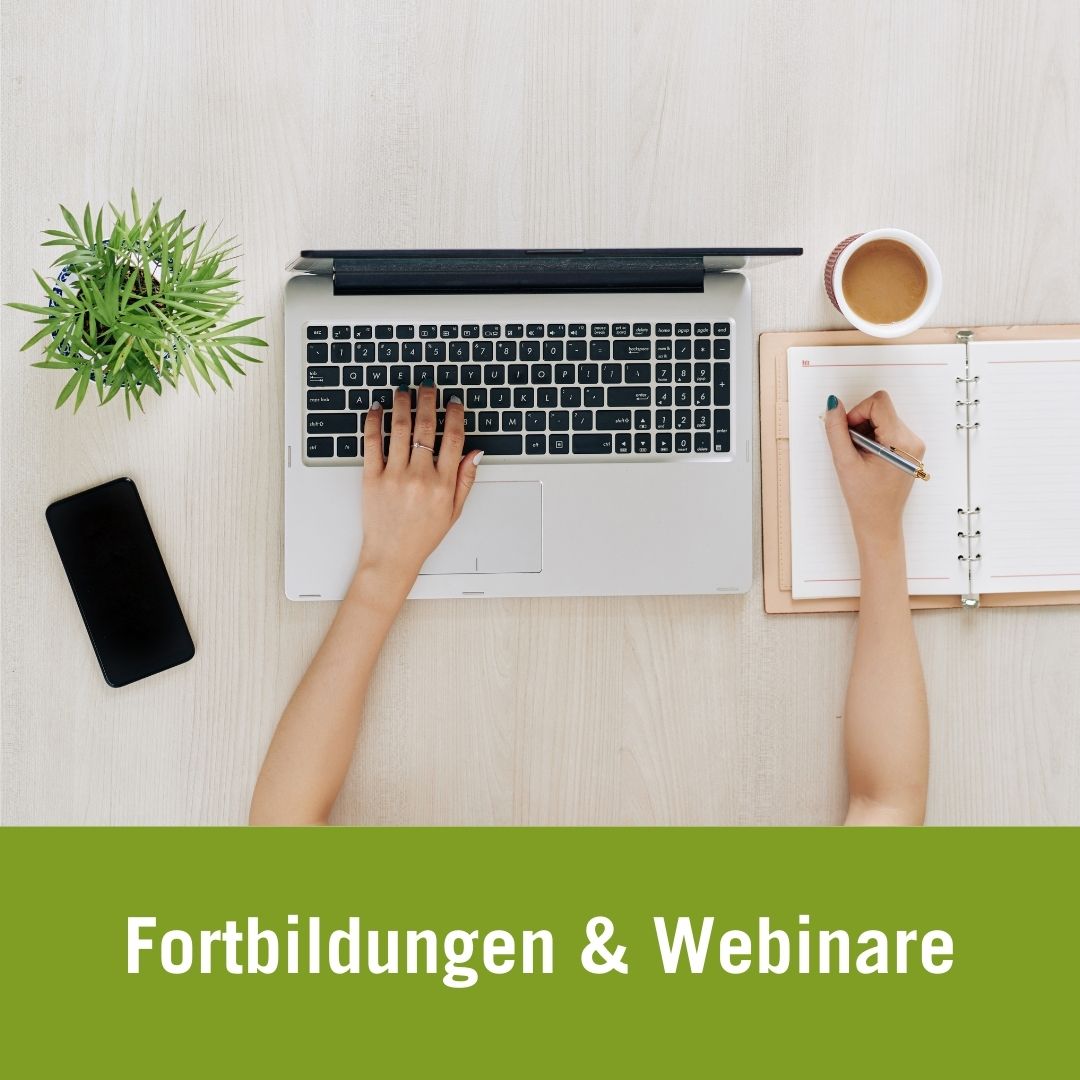 Webinare und Fortbildungen | Mensch am Notebook